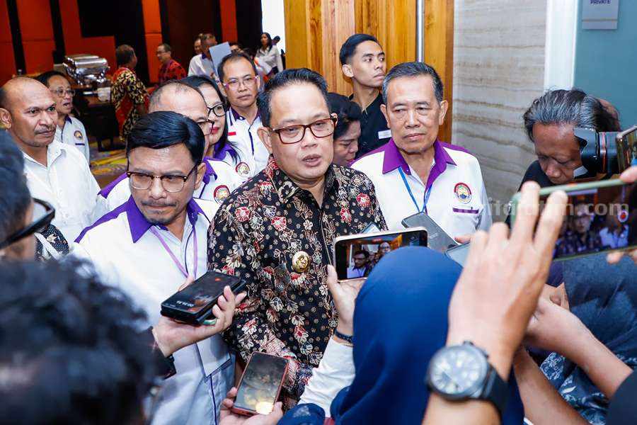 Ditanya Soal Makan Siang Gratis, Ini Jawaban Pj Gubernur&nbsp;Jatim