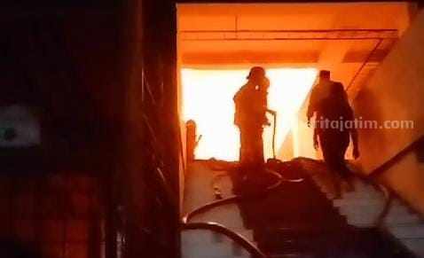 Ada Parkiran Mobil di Lantai 3, Sempat Terdengar Ledakan saat Pasar Comboran&nbsp;Terbakar