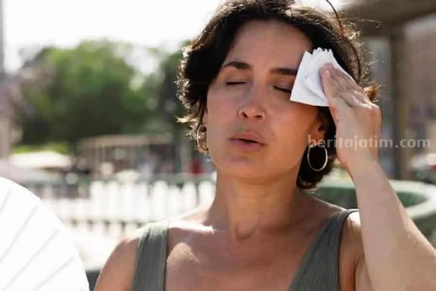 Awas! Suhu Capai 35 Derajat, Berikut Cuaca Surabaya, Gresik, dan Sidoarjo Hari&nbsp;Ini